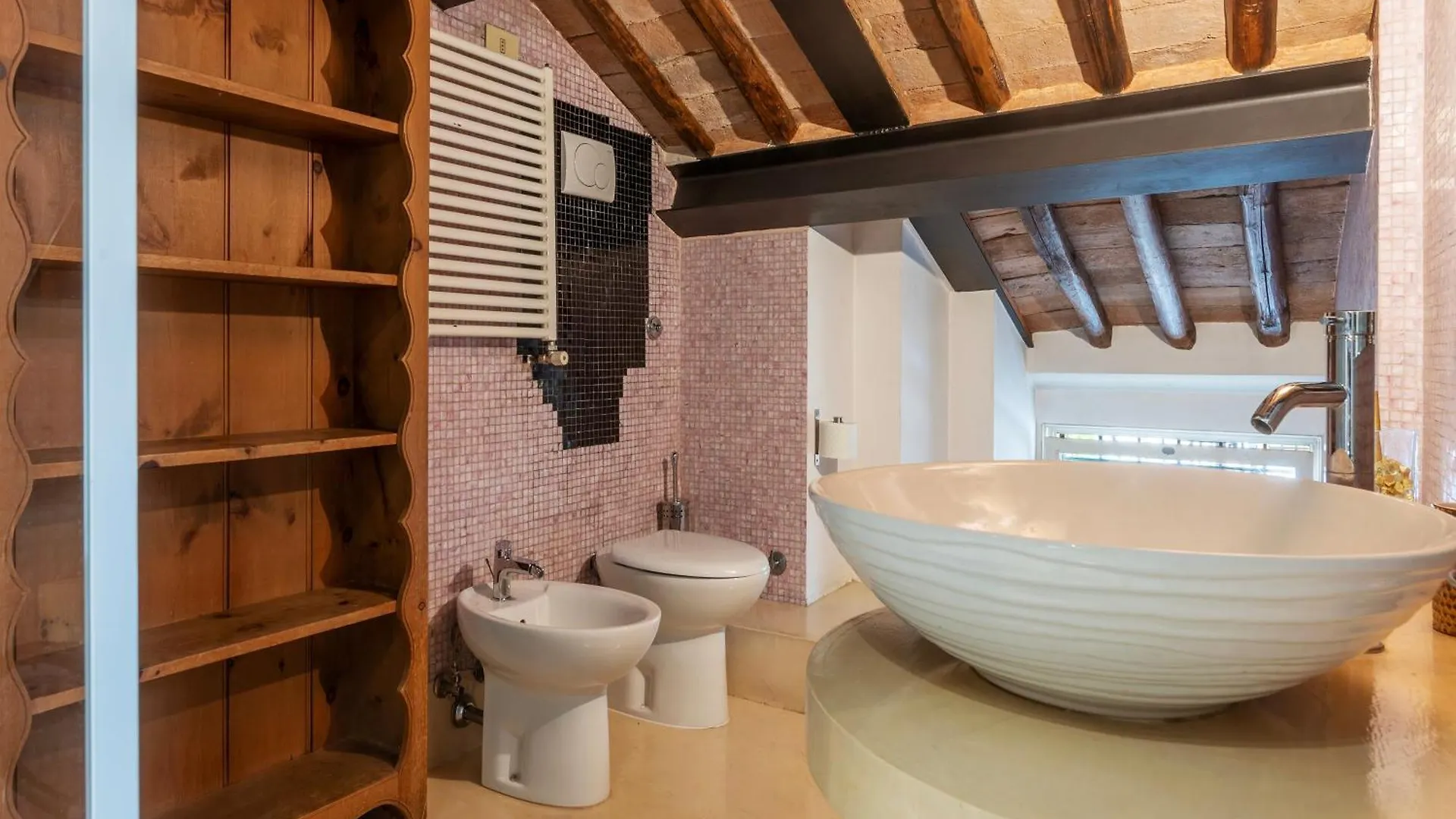 White Room With Bathroom And Shared Terrace Rome Homestay